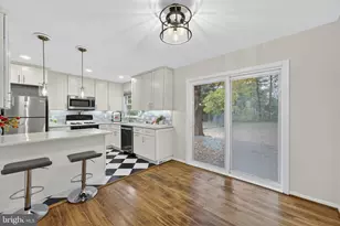 13719 McGill Dr, Chantilly, VA 20151 - Photo 21