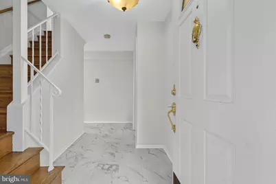 13719 McGill Drive, Chantilly, VA 20151 - Photo 5