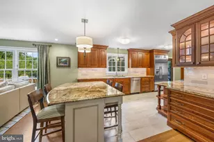3227 Valley Ln, Falls Church, VA 22044 - Photo 11
