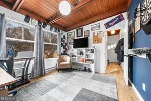 2906 Pine Spring Rd, Falls Church, VA 22042 - Photo 9