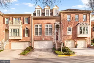 1502 Hampton Hill Cir, McLean, VA 22101 - Photo 3