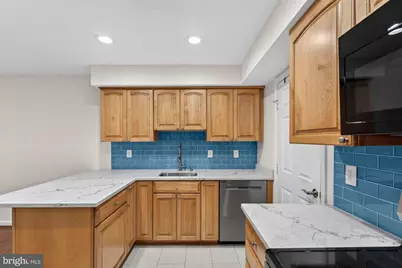 207 Park Street SE, Vienna, VA 22180 - Photo 17