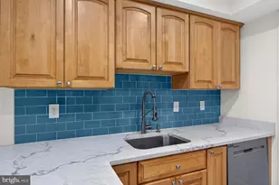 207 Park Street SE, Vienna, VA 22180 - Photo 17