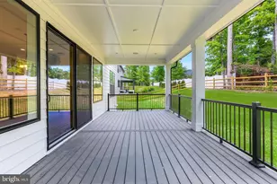 9209 Franks Pt Ln, Lorton, VA 22079 - Photo 11