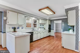 13910 Stonefield Ln, Clifton, VA 20124 - Photo 9