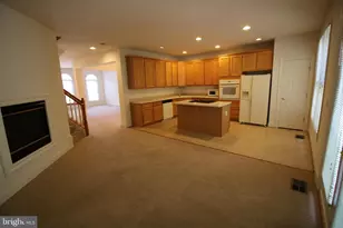 8316 Dockray Ct, Lorton, VA 22079 - Photo 5