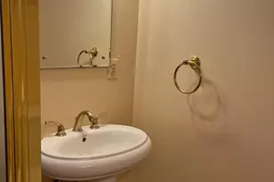 147 E St NE, Vienna, VA 22180 - Photo 3