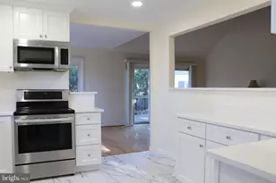 4507 Highland Green Ct, Alexandria, VA 22312 - Photo 7