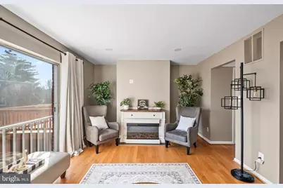 5213 Cannes Court, Alexandria, VA 22315 - Photo 9