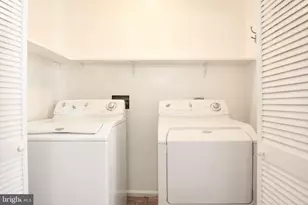 4036 Trapp Rd, Fairfax, VA 22032 - Photo 7