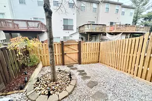 2406 Misty Dawn Ct, Herndon, VA 20171 - Photo 25