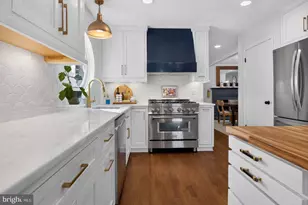 8703 Etta Dr, Springfield, VA 22152 - Photo 7