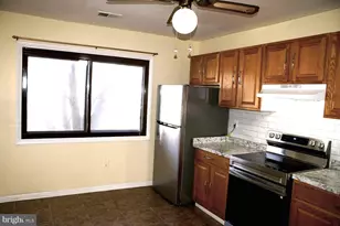 9507 Barcellona Ct, Fairfax, VA 22031 - Photo 3