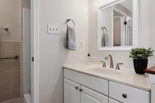 9920 Oakdale Woods Ct, Vienna, VA 22181 - Photo 17