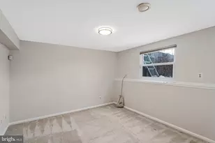 9920 Oakdale Woods Ct, Vienna, VA 22181 - Photo 29