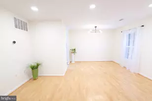 4924 Van Walbeek Pl, Annandale, VA 22003 - Photo 3