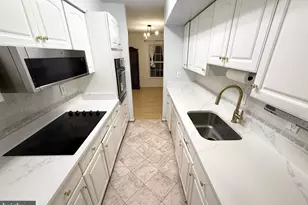 4924 Van Walbeek Pl, Annandale, VA 22003 - Photo 5