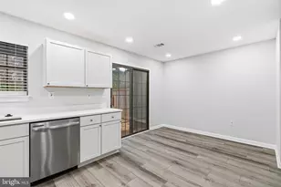 2006 Headlands Cir, Reston, VA 20191 - Photo 11