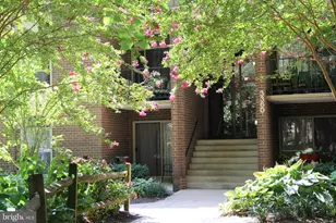 3360 Woodburn Rd, Annandale, VA 22003 - Photo 3