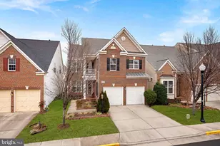 2467 Cypress Green Ln, Herndon, VA 20171 - Photo 3