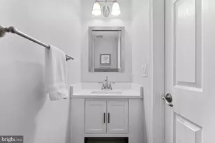 2467 Cypress Green Ln, Herndon, VA 20171 - Photo 91