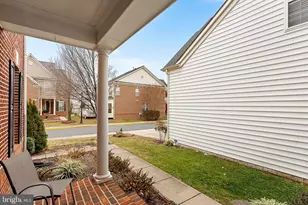 2467 Cypress Green Ln, Herndon, VA 20171 - Photo 7