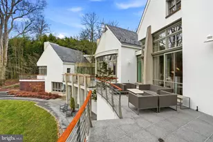 1100 Crest Ln, McLean, VA 22101 - Photo 49