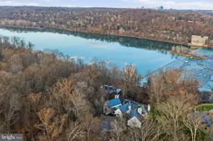 1100 Crest Ln, McLean, VA 22101 - Photo 3