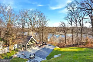 1100 Crest Ln, McLean, VA 22101 - Photo 13