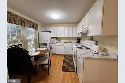 6921 Lafayette Park Drive, Annandale, VA 22003 - Photo 9