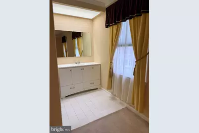 6921 Lafayette Park Drive, Annandale, VA 22003 - Photo 7