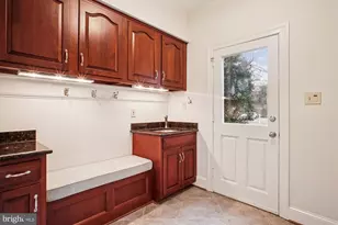 8405 Honeywood Ct, McLean, VA 22102 - Photo 27