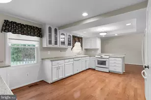 7758 Tara Heights Pl, Springfield, VA 22153 - Photo 19