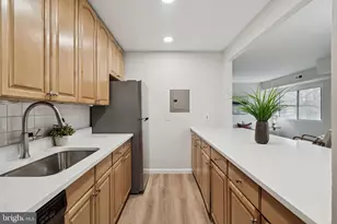 8006 Chanute Pl, Falls Church, VA 22042 - Photo 7