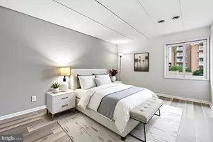 2648 Redcoat Dr, Alexandria, VA 22303 - Photo 5