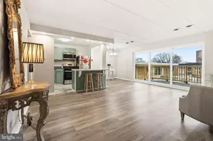 2648 Redcoat Dr, Alexandria, VA 22303 - Photo 3