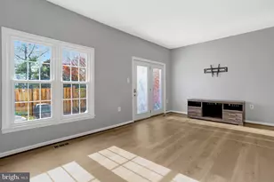 6587 Bermuda Green Ct, Alexandria, VA 22312 - Photo 5