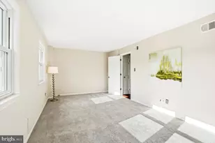 9108 Suede Ct, Fairfax, VA 22031 - Photo 15