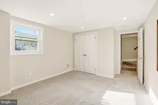 9108 Suede Ct, Fairfax, VA 22031 - Photo 23