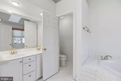 1817 Fallbrook Lane, Vienna, VA 22182 - Photo 23