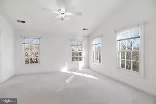 1817 Fallbrook Ln, Vienna, VA 22182 - Photo 21