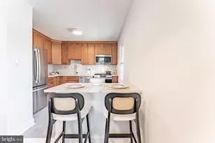 5480 Lighthouse Ln, Burke, VA 22015 - Photo 3