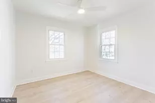 5480 Lighthouse Ln, Burke, VA 22015 - Photo 9