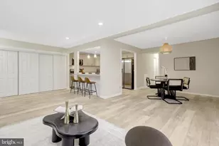 7800 Dassett Ct, Annandale, VA 22003 - Photo 9