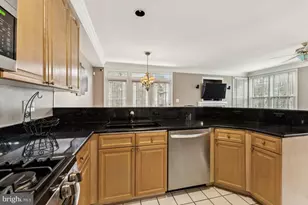 6251 Windham Hill Run, Alexandria, VA 22315 - Photo 17