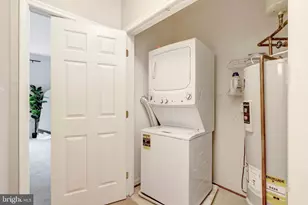 4200 Mozart Brigade Ln, Fairfax, VA 22033 - Photo 29