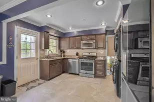 7039 Calamo St, Springfield, VA 22150 - Photo 7