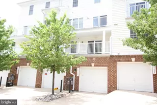 4464 Beacon Grove Cir, Fairfax, VA 22033 - Photo 3