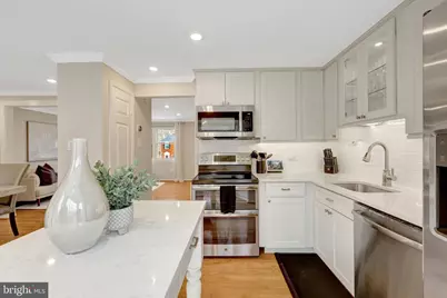 2932 Everleigh Way, Fairfax, VA 22031 - Photo 13