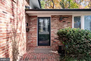 3809 Moss Dr, Annandale, VA 22003 - Photo 7